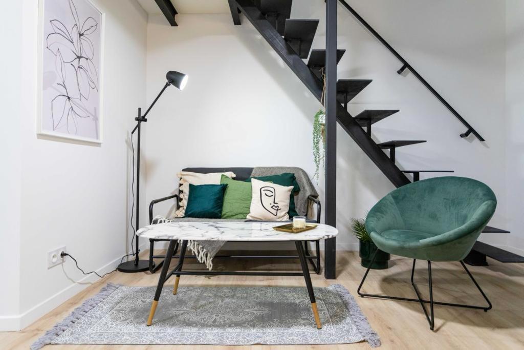 Grand T4 Avec 3Sdb - Quartier Joliette - Ideal Familles Et Groupes Marseille Exterior photo