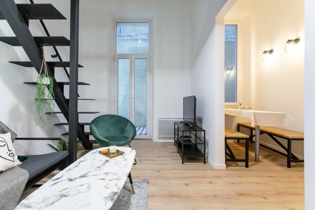 Grand T4 Avec 3Sdb - Quartier Joliette - Ideal Familles Et Groupes Marseille Exterior photo